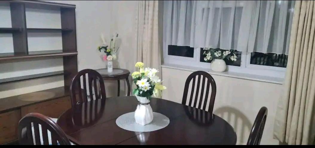 London Stratford Holiday Home Luaran gambar