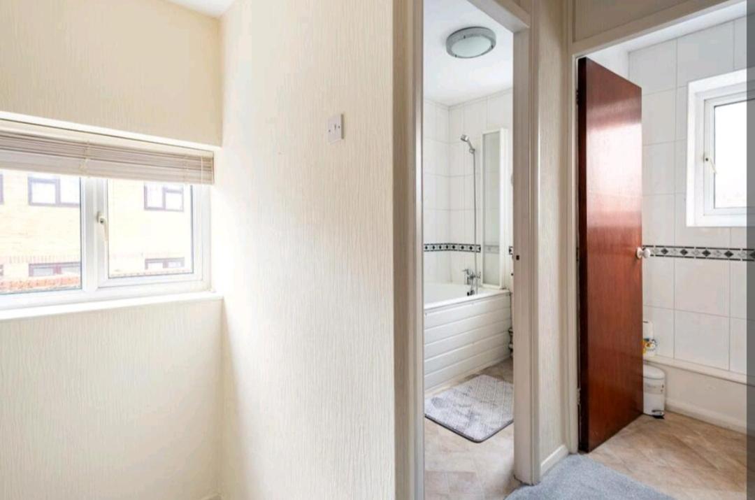 London Stratford Holiday Home Luaran gambar