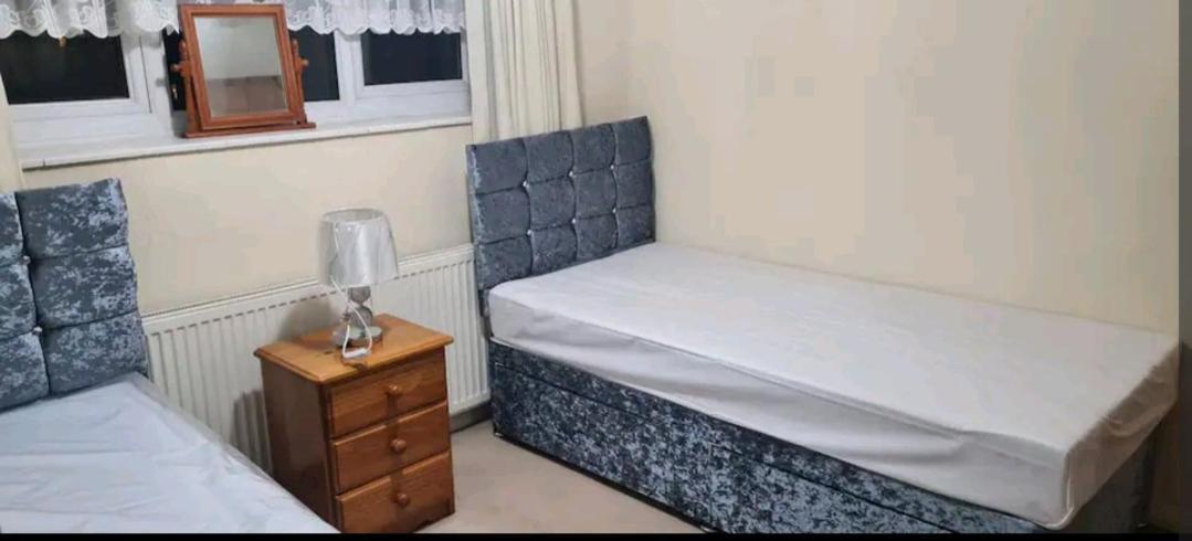 London Stratford Holiday Home Luaran gambar
